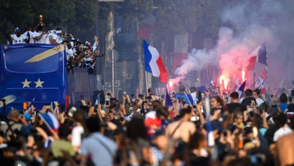 Slavlje u Parizu (Foto: AFP) - 1
