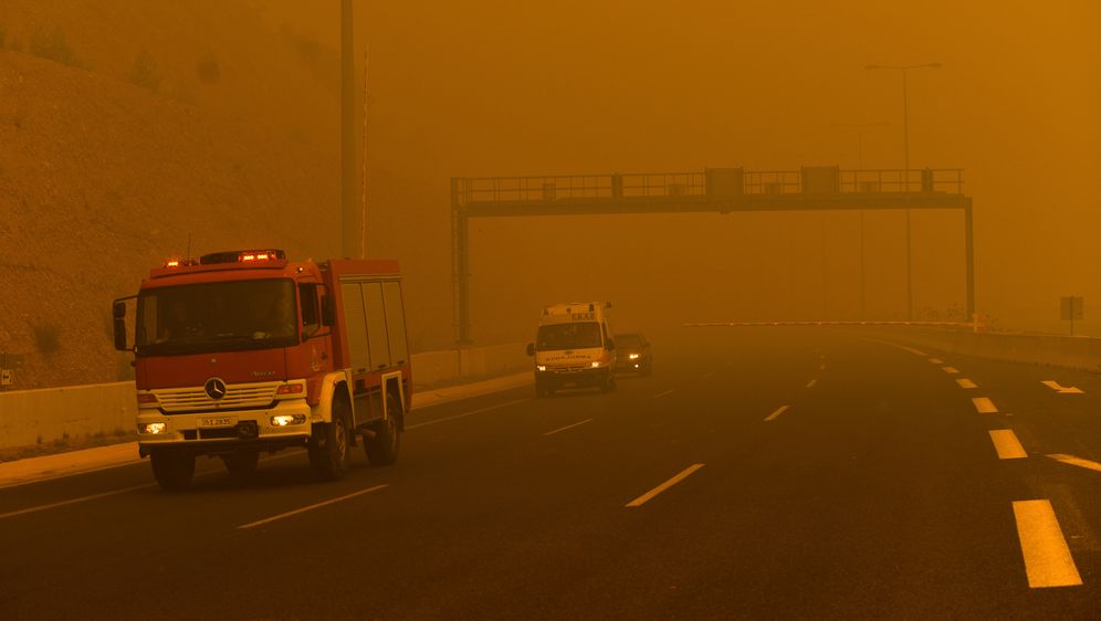 Požar u blizini Atene (Foto: AFP) - 3