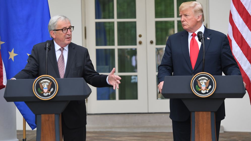 Jean-Claude Juncker i Donald Trump (Foto: AFP)