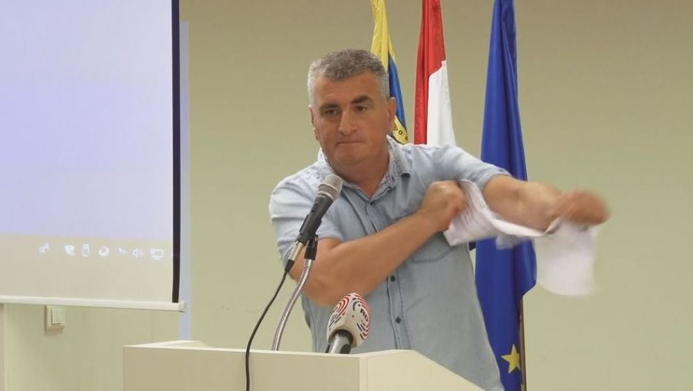 Miro Bulj burno reagirao na predstavljanje plana izgradnje cesta u Splitsko-dalmatinskoj županiji (Foto: Dnevnik.hr)
