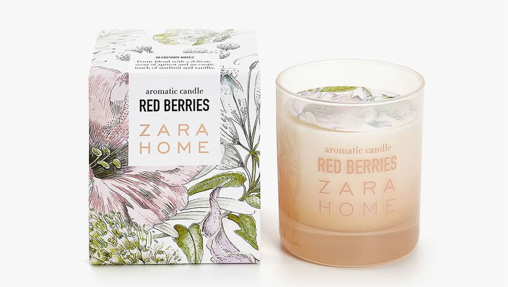 Zara Home, mirisna svijeća red berries, 69 kn (prijašnja cijena 99 kn)