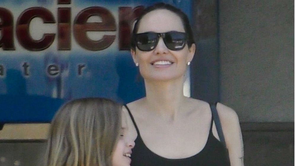 Angelina Jolie u kupovini s kćeri Vivienne