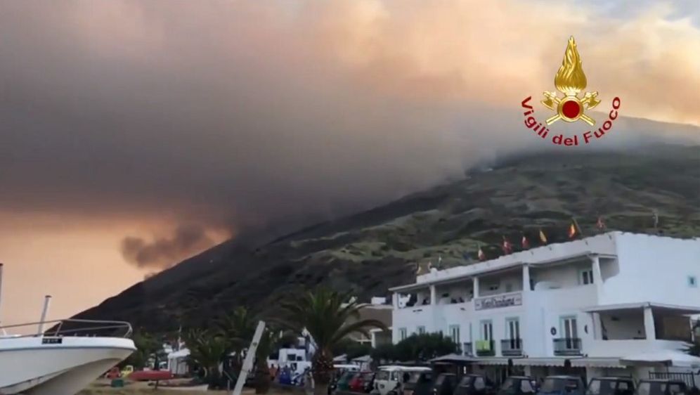 Erupcija Strombolija (Foto: AFP)