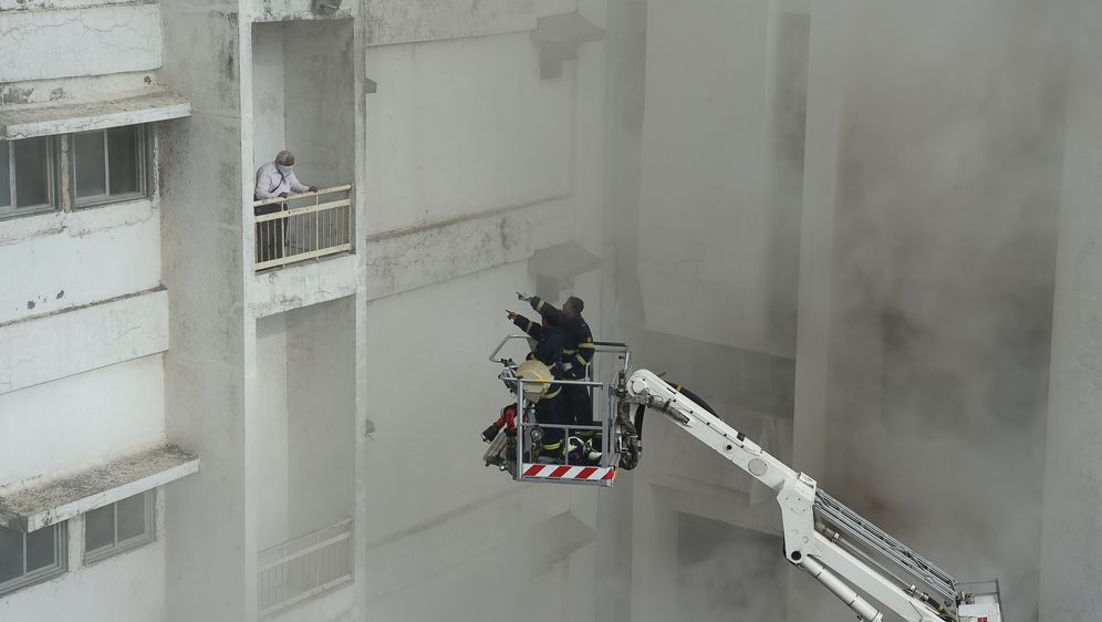 U zgradi u Mumbaiju buknuo požar (Foto: AFP) - 3