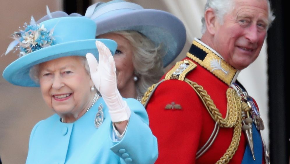Kraljica Elizabeta II. i princ Charles (Foto: Getty Images)