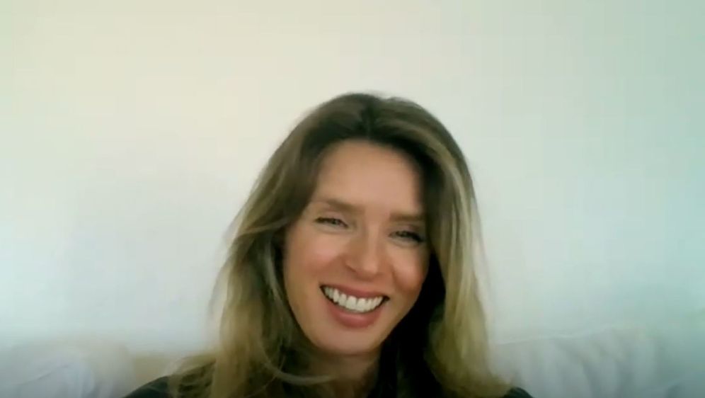 Leona Paraminski