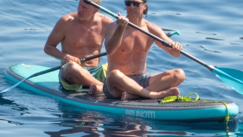 Matthew McConaughey i Woody Harrelson na veslanju u moru kod Dubrovnika