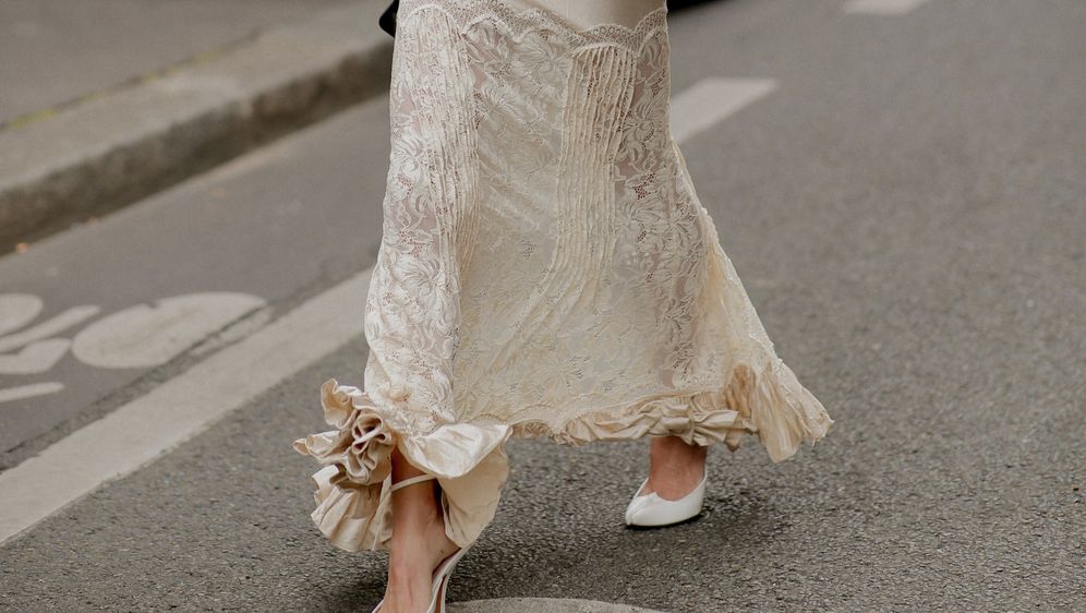 Street style u vjenčanici na Tjednu visoke mode u Parizu