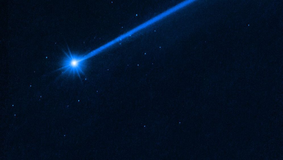 Asteroid Dimorphos s mnoštvom novih gromada oko njega nastalih nakon udara letjelice DART