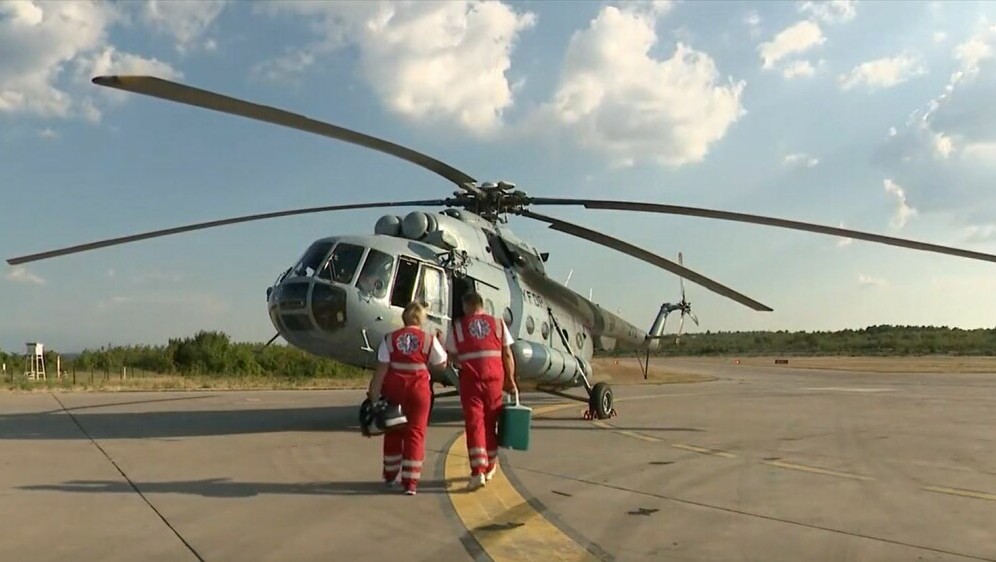 Oluja oštetila vojne helikoptere - 4