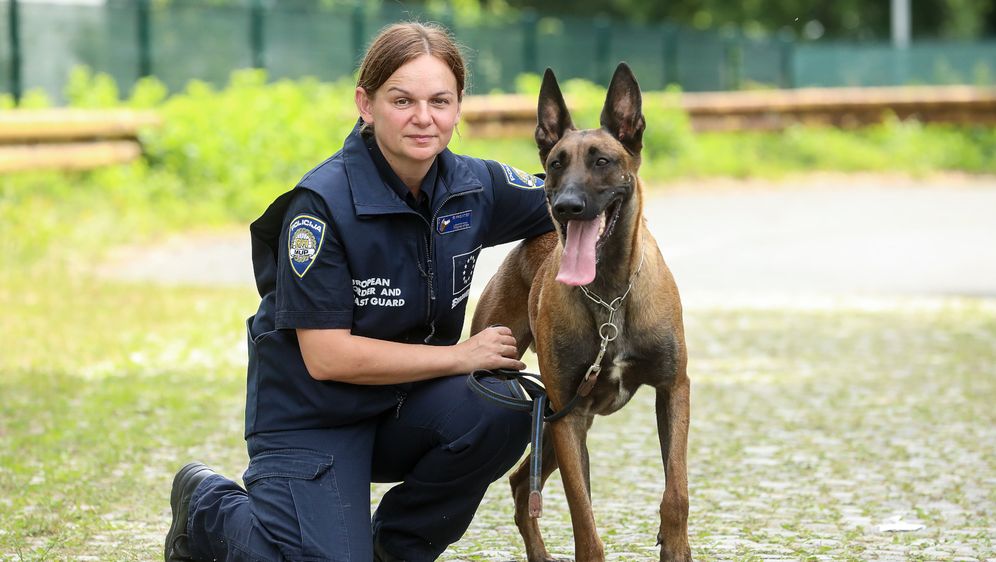 Zvjezdana Kušter sa svojim psom Nikom Bladeom prva je u Hrvatskoj prošla zahtjevnu Frontexovu obuku - 5