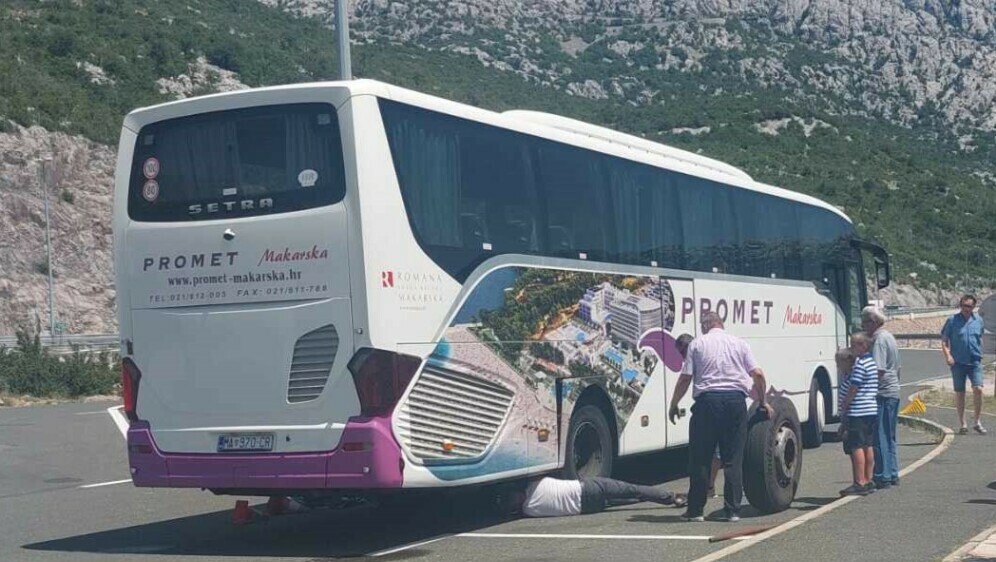 Nezgoda autobusa Promet Makarska na A1