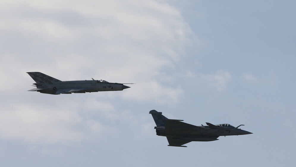 Rafale i MiG-21 u letu
