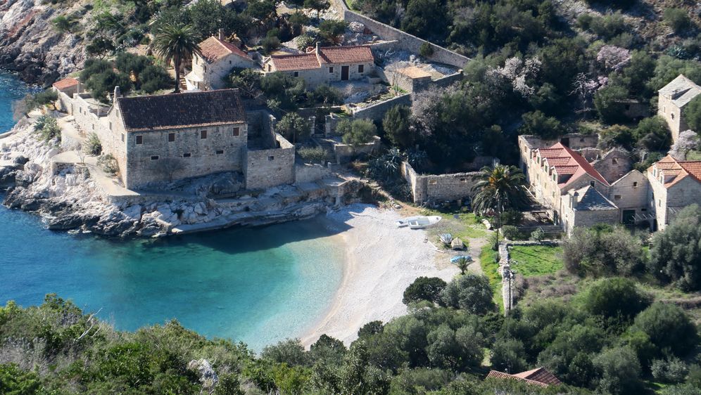 Uvala Dubovica krije najljepšu plažu na otoku Hvaru