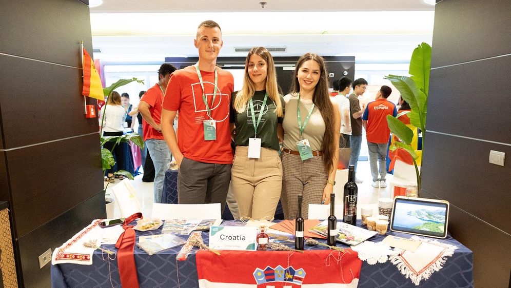 Rado Senjo, Mia Lazo i Rea Križanac