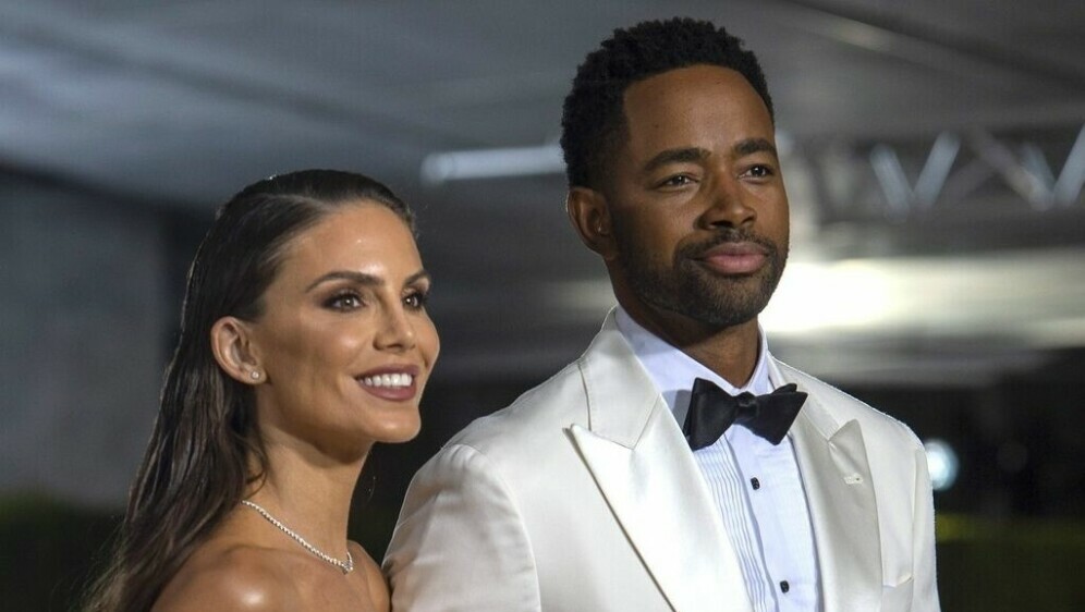 Nina Seničar i Jay Ellis