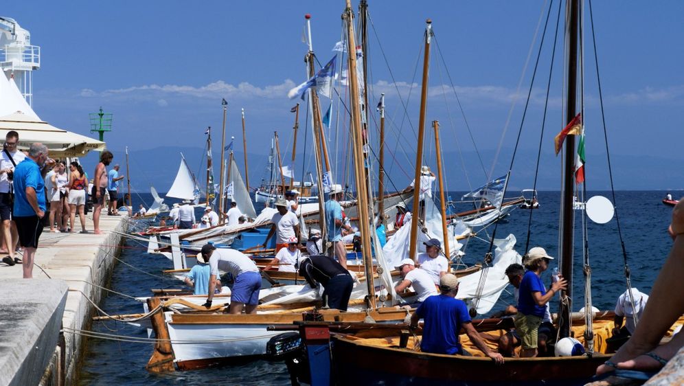 Barke pred start regate u Mošćeničkoj Dragi