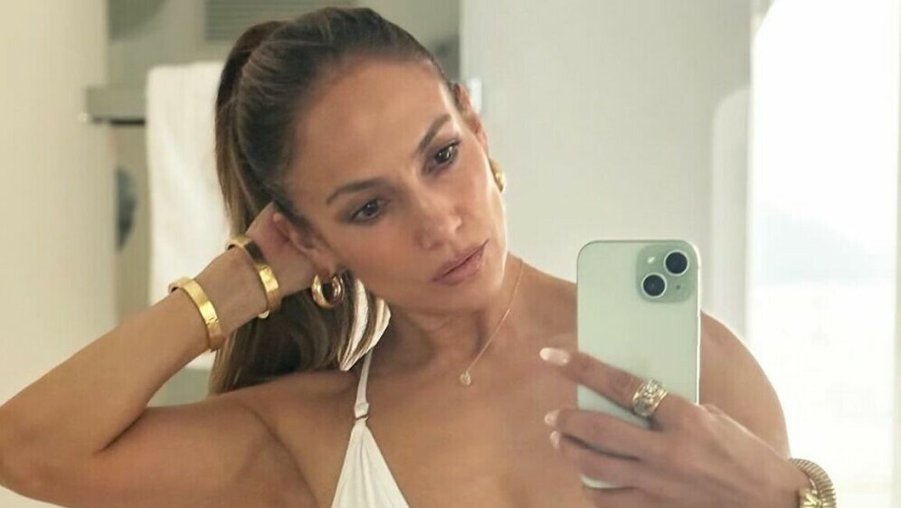 Jennifer Lopez - 5