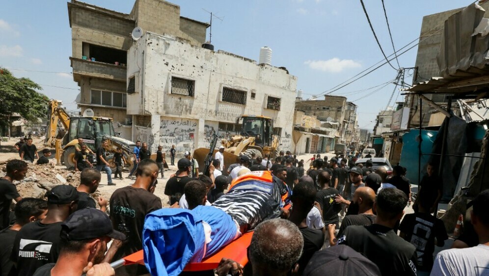 Palestinci na ulicama grada Tulkarema na Zapadnoj obali