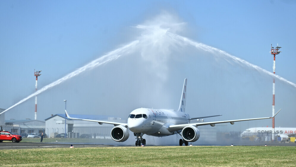 Novi Airbus A220 - 8