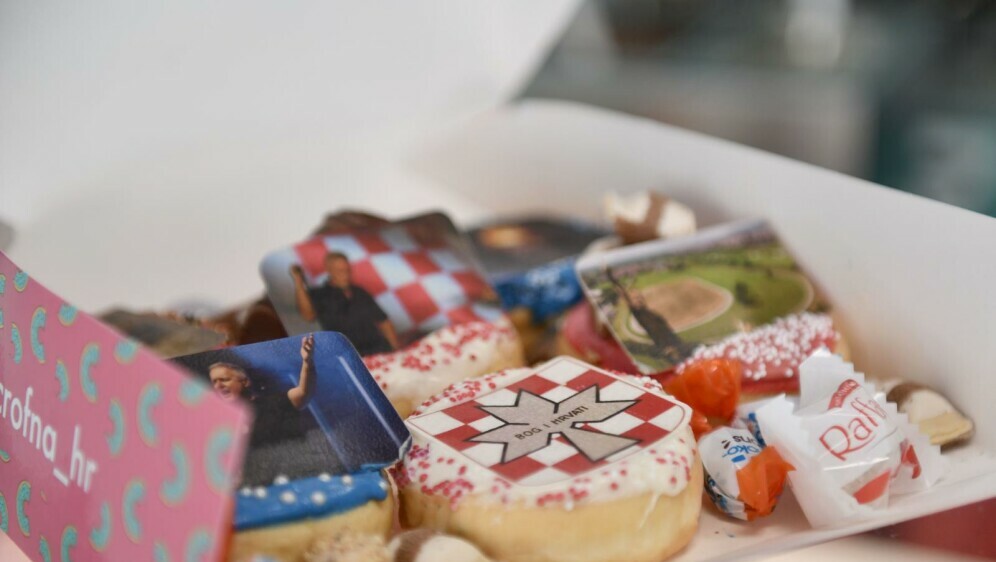 Krafne s Thompsonovim likom - 5