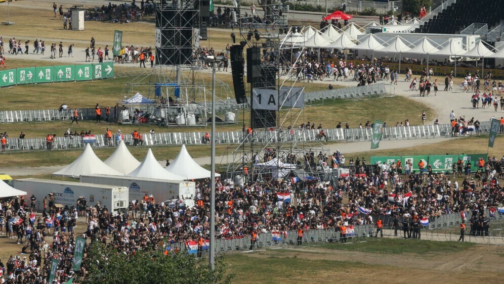 Dolazak fanova na Thompsonov koncert - 5