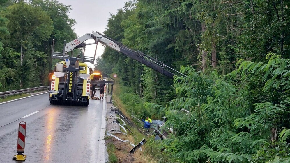 Izvlačenje vozila u Blagaju