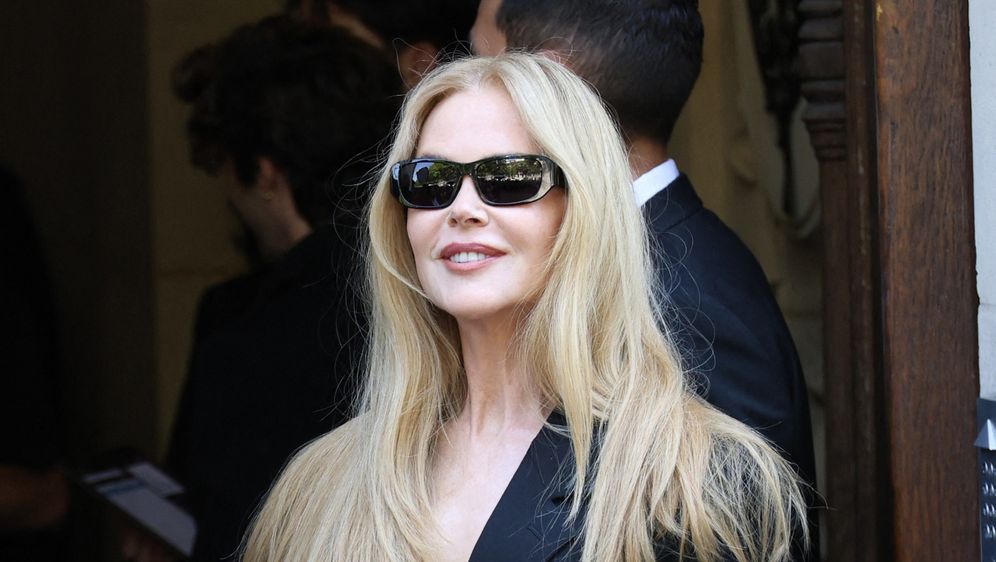 Nicole Kidman na reviji modne kuće Balenciaga na Tjednu visoke mode u Parizu