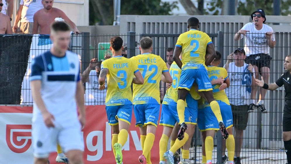 Slavlje Kopra protiv Željezničara