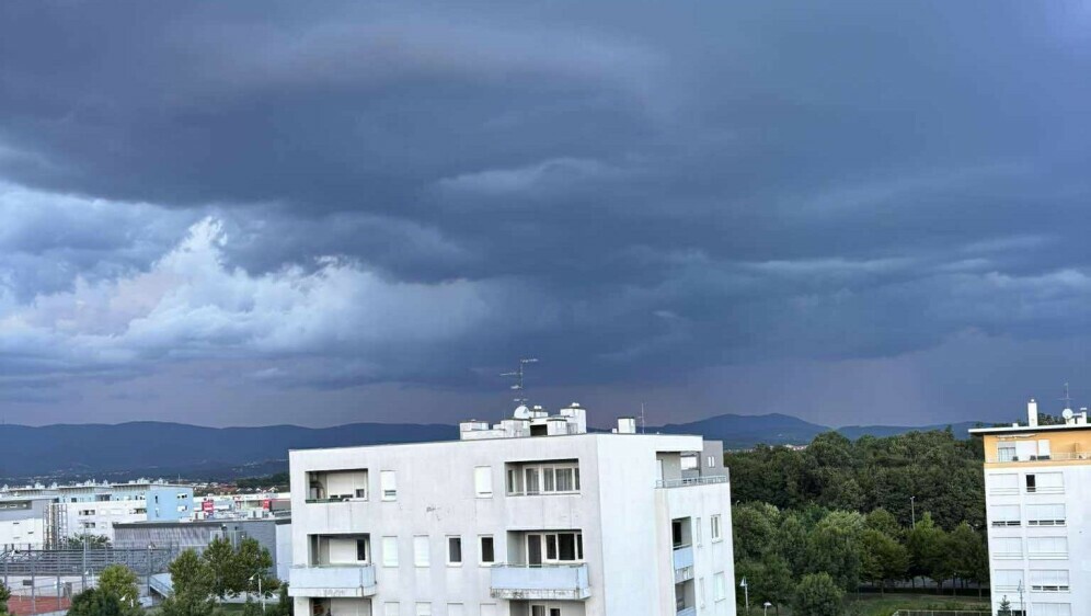Crni oblaci iznad Zagreba