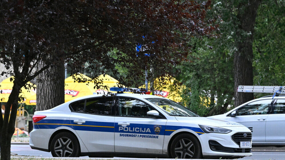Policija kod zagrebačkog Bundeka, ilustracija