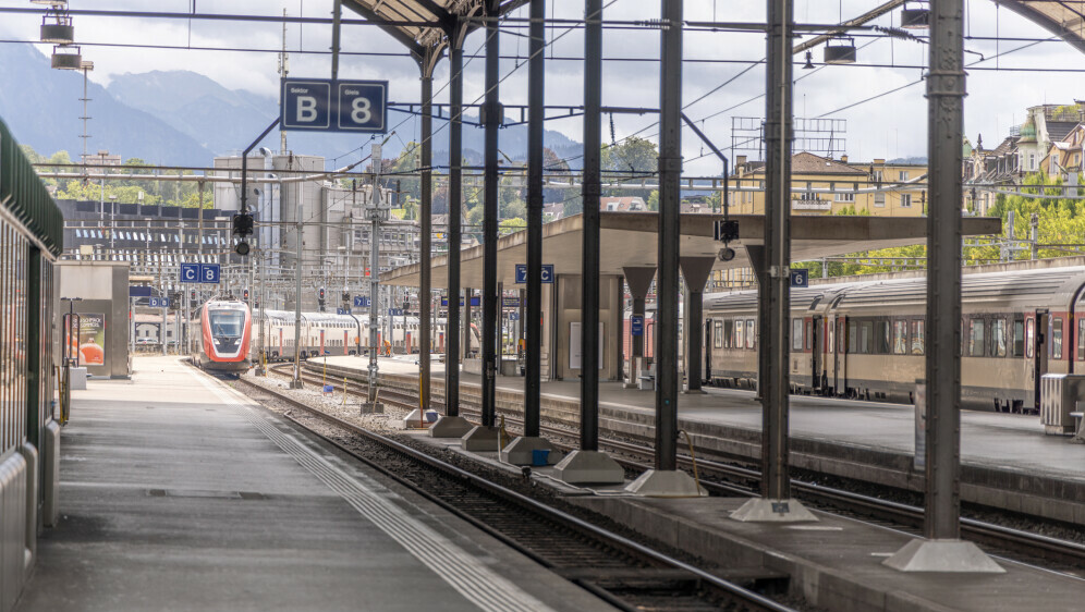 Željeznička postaja u Švicarskoj
