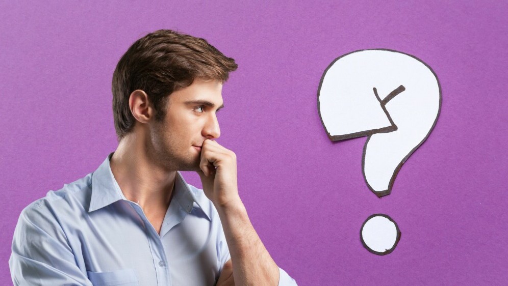 Muškarac koji razmišlja