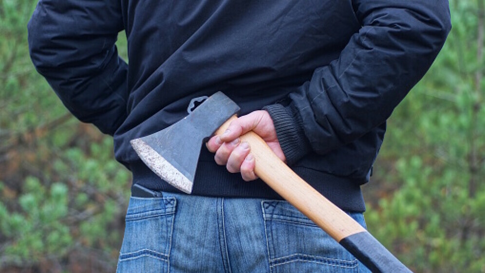 Muškarac sa sjekirom, ilustracija