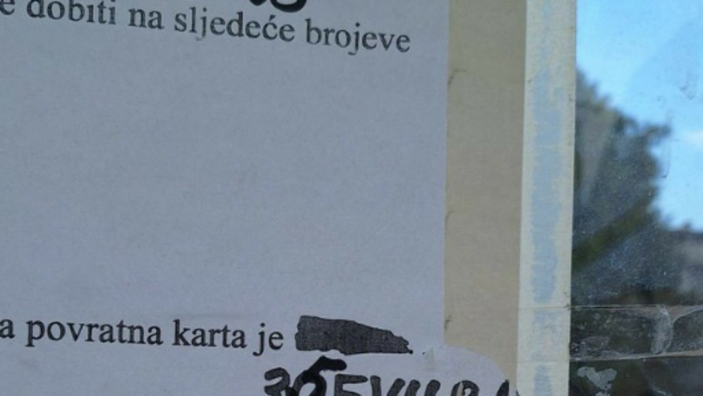 Natpis na autobusnoj stanici