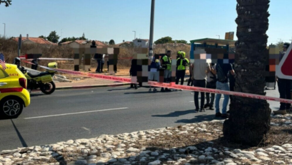 Automobilom se zabio u autobusnu stanicu
