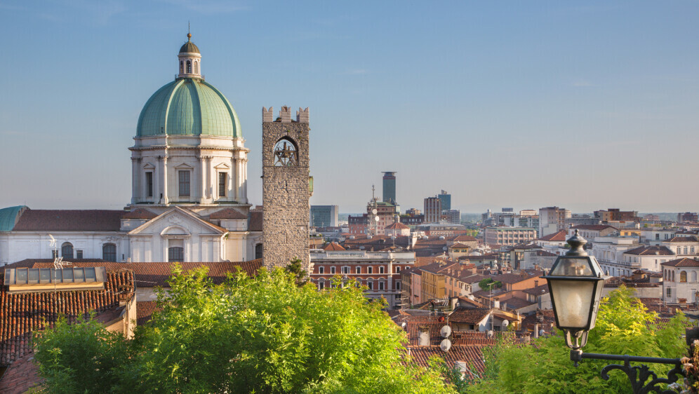 Kako se piše: Bresciji ili Brescii