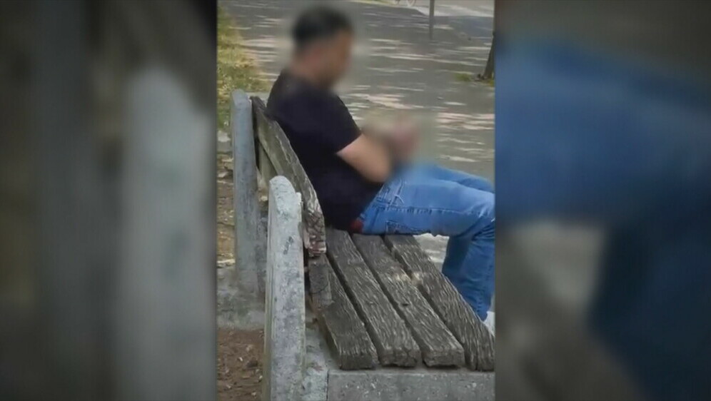 Neprimjereno ponašanje u javnosti