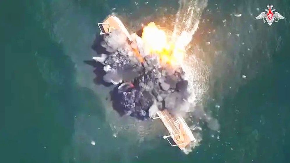 Snimka udara ruskog pomorskog drona u maketu broda