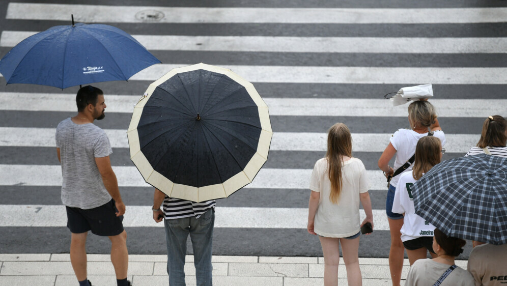 Turisti u šetnji Zadrom