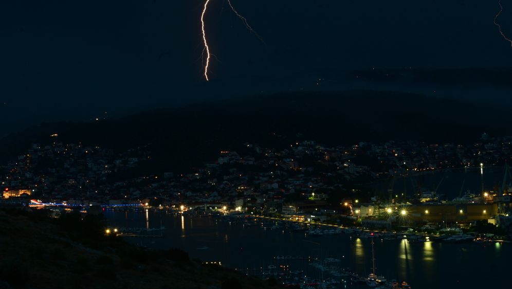 Munje iznad Čiova
