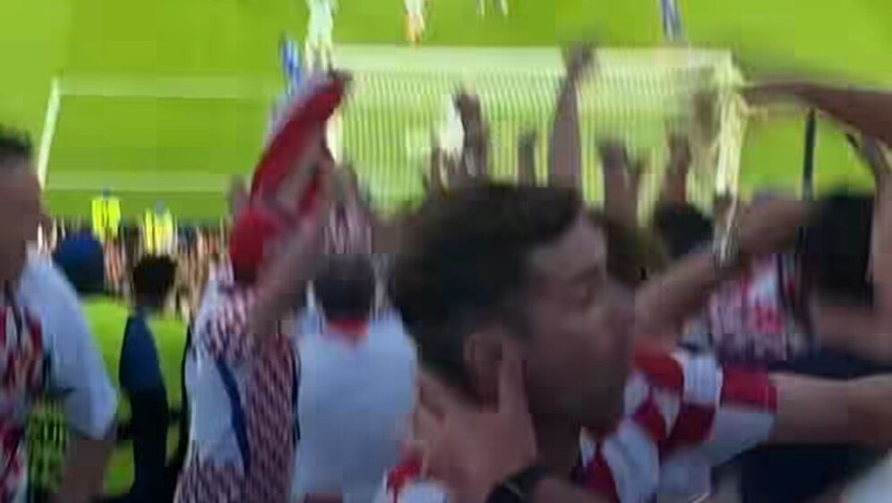 Slavlje nakon gola za 2:2
