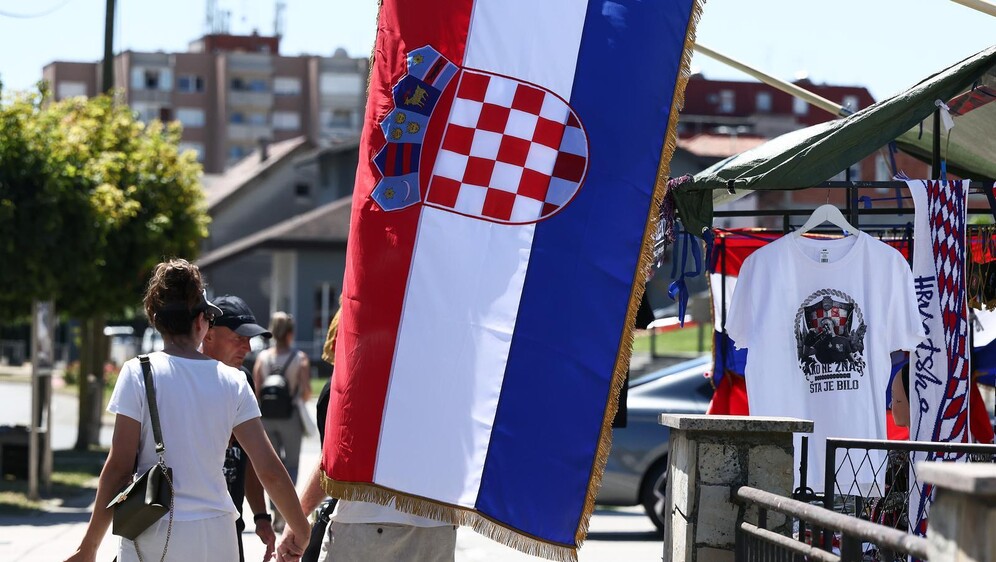 Štandovi uoči Thompsonovog koncerta - 2