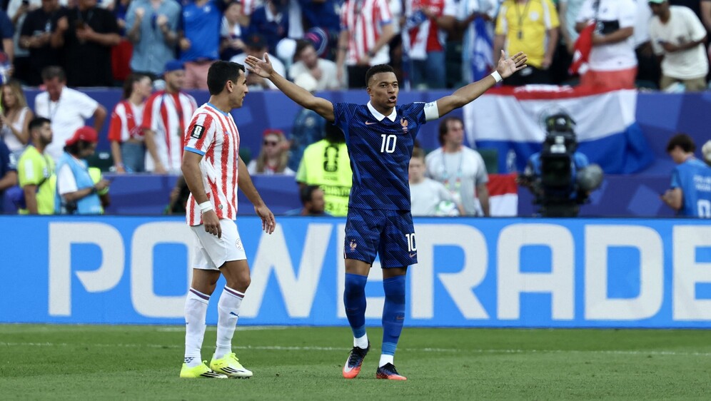 Kylian Mbappe slavi prolaz