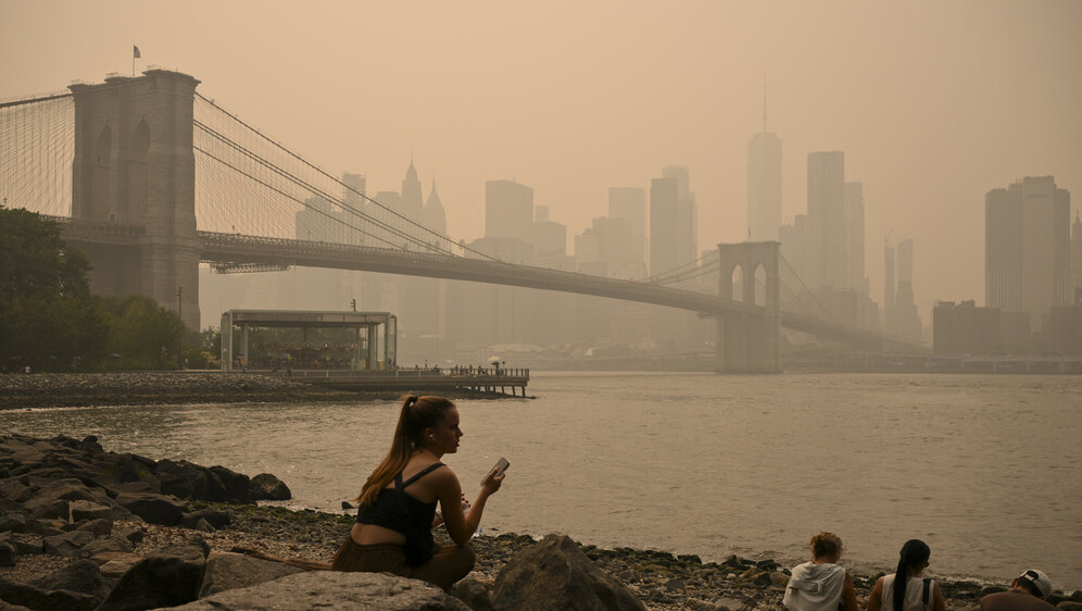 Dramatično nebo zbog dima u New Yorku