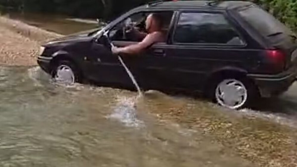 Auto na veslanje