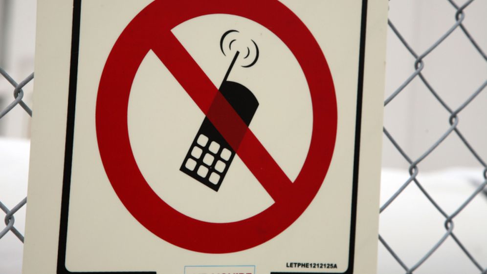 Primjerena kazna: Sudac joj zabranio posjedovanje i korištenje mobitela na dvije godine