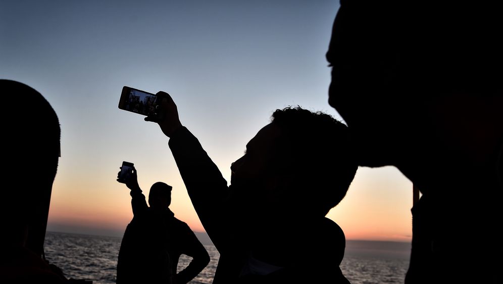 Selfie, ilustracija (Foto: AFP)