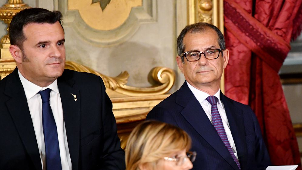 Giovanni Tria (desno) (Foto: AFP)