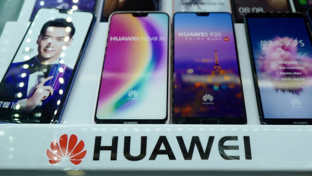 Pametni telefoni Huawei (Foto: AFP)